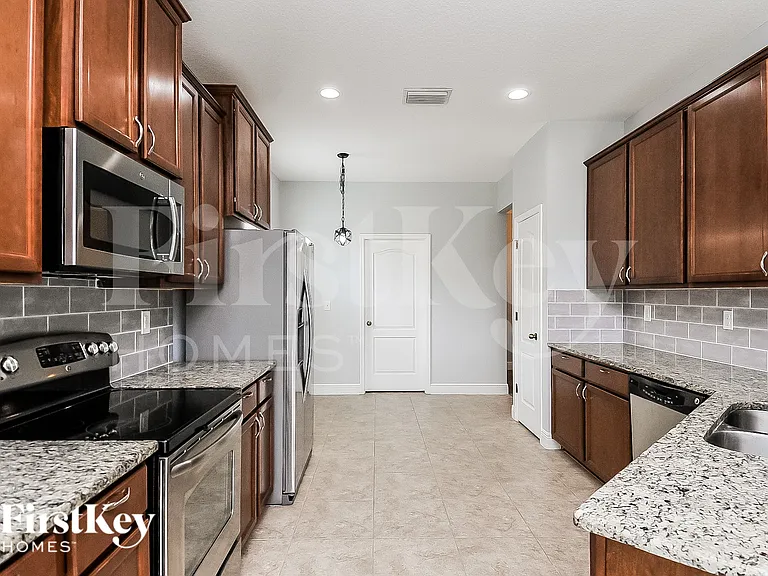 1107 Lauren Manor Loop — Photo 9