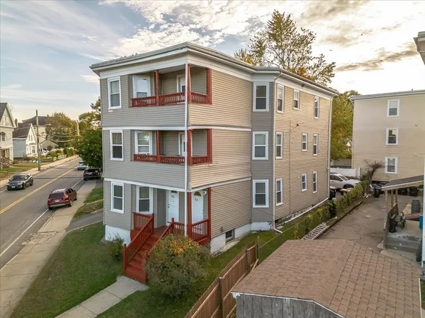 66 Howard St, Brockton, MA 02301