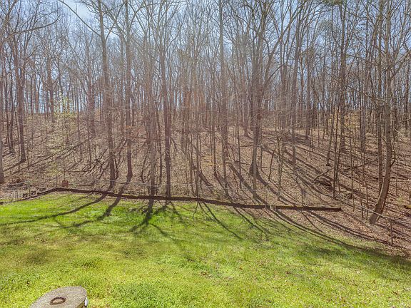 3rd image of 148 Windbrook Dr