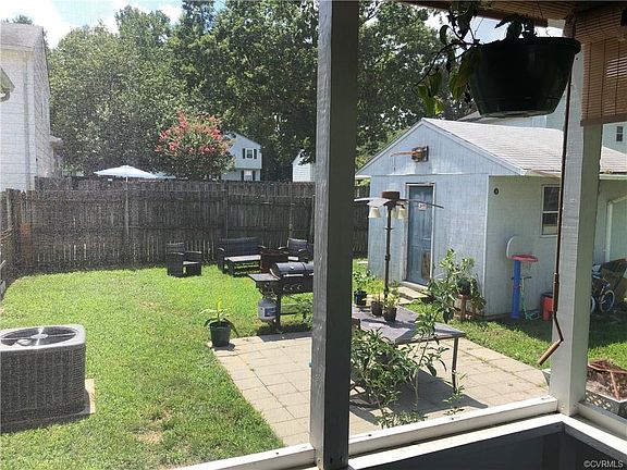 2nd image of 215 Bull Run Dr