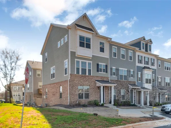 9918 Ainslie Downs St, Charlotte, NC 28273