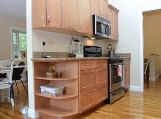 17 Ronald Ln, Cos Cob, CT 06807