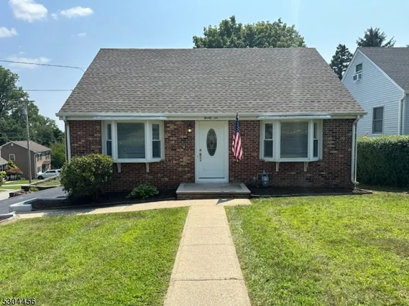 26 Crestwood Rd, Rockaway Boro, NJ 07866