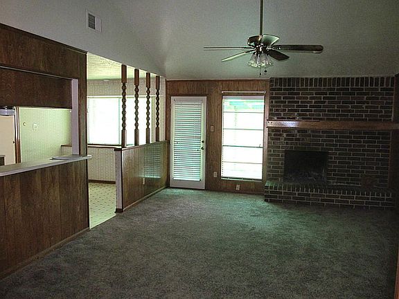 4th image of 3702 Starlite Dr