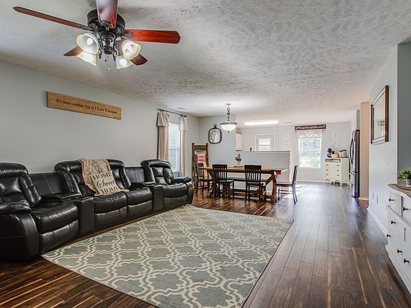 5th image of 2697 Sutherland Dr