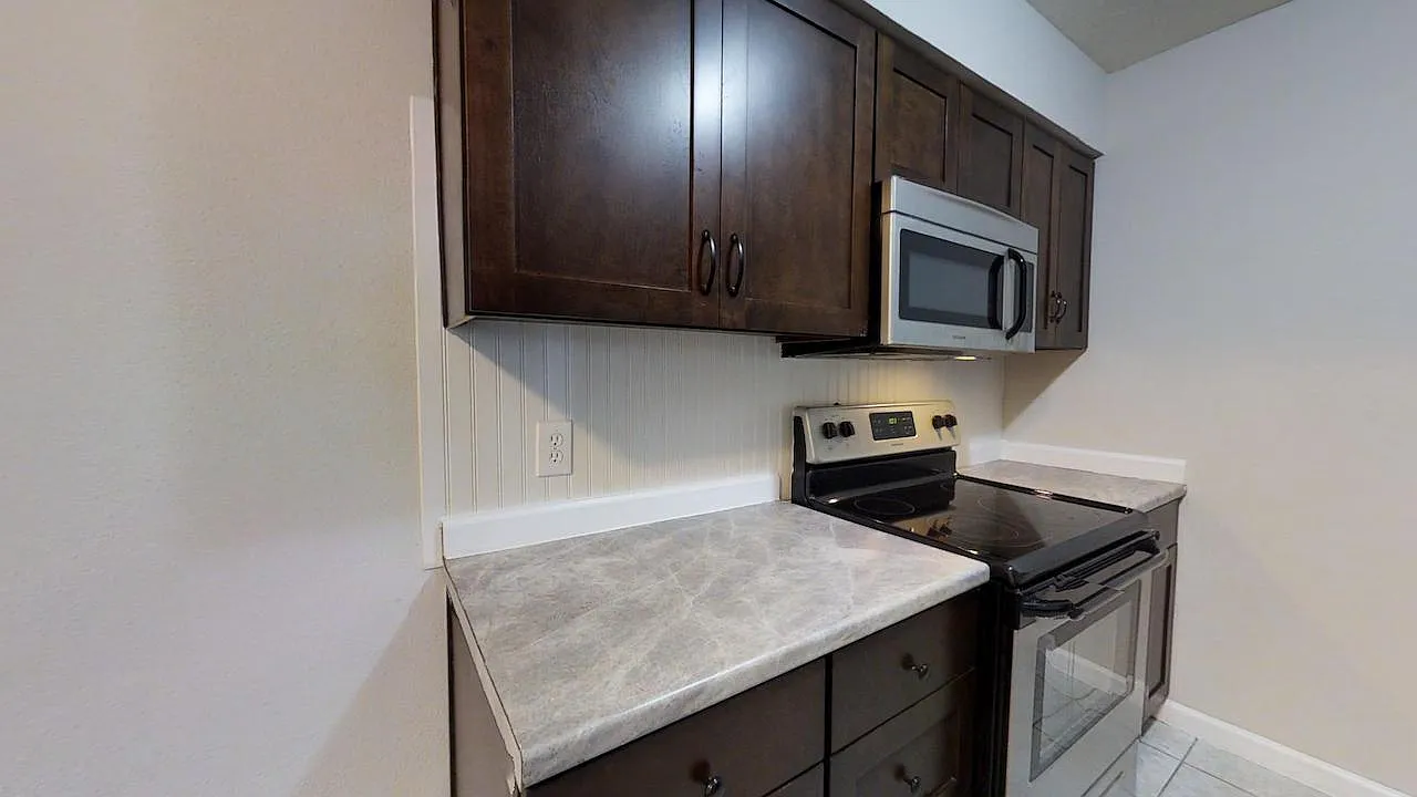 5515 Gaston — Photo 2