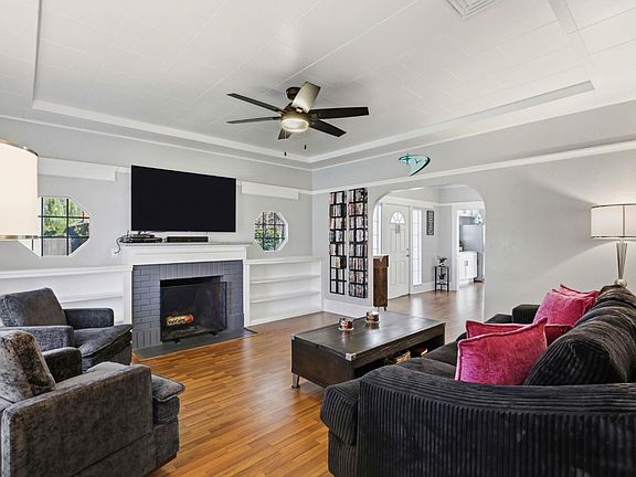 4th image of 430 Bedford Rd