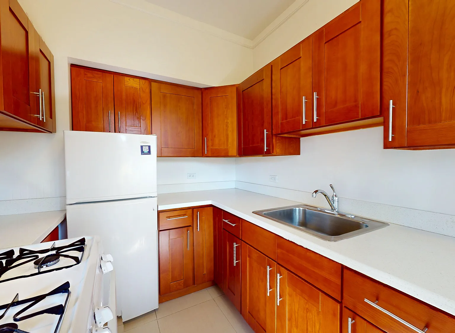 Bright Studio in Hayes Valley Pet-Friendly, Prime Location — Photo 4