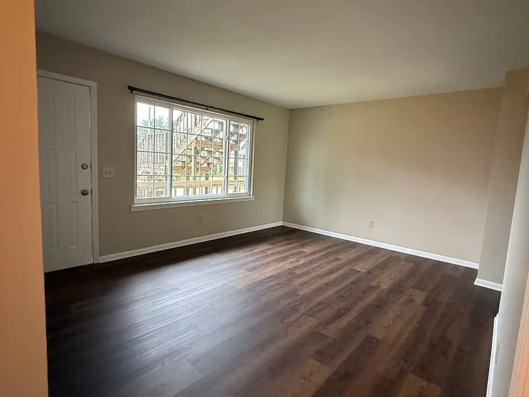205 Glenwood Ln #1 — Photo 14