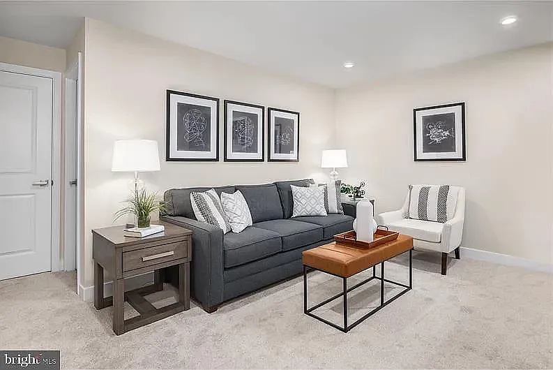 85 Rail Yard Dr