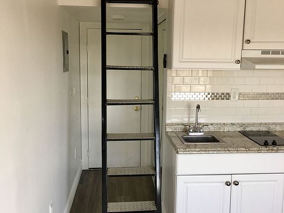 5th image of 5616 Lexington Ave APT 317