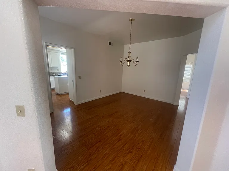 6124 Fleetwood Ln — Photo 7