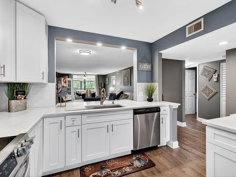 5550 Witney Dr #209 — Photo 26