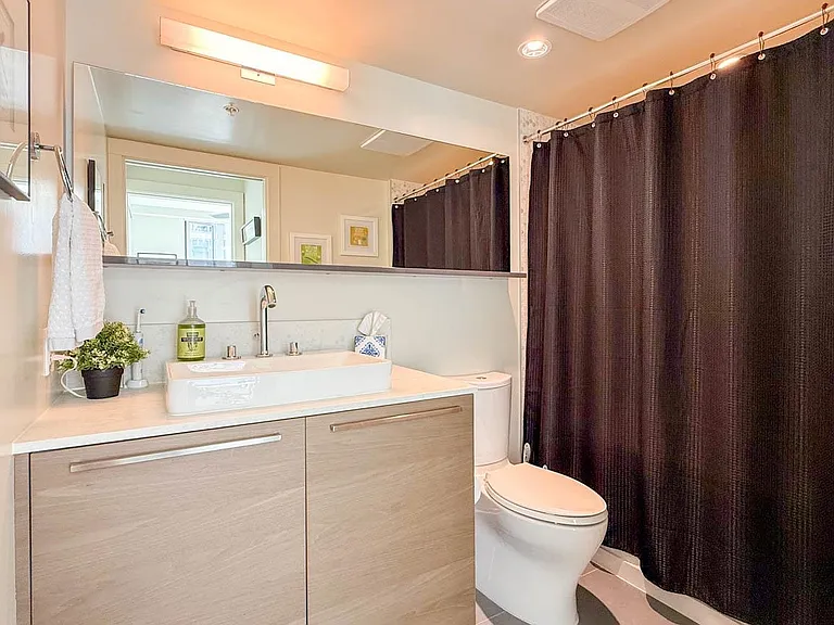 189 Keefer St #505 — Photo 24