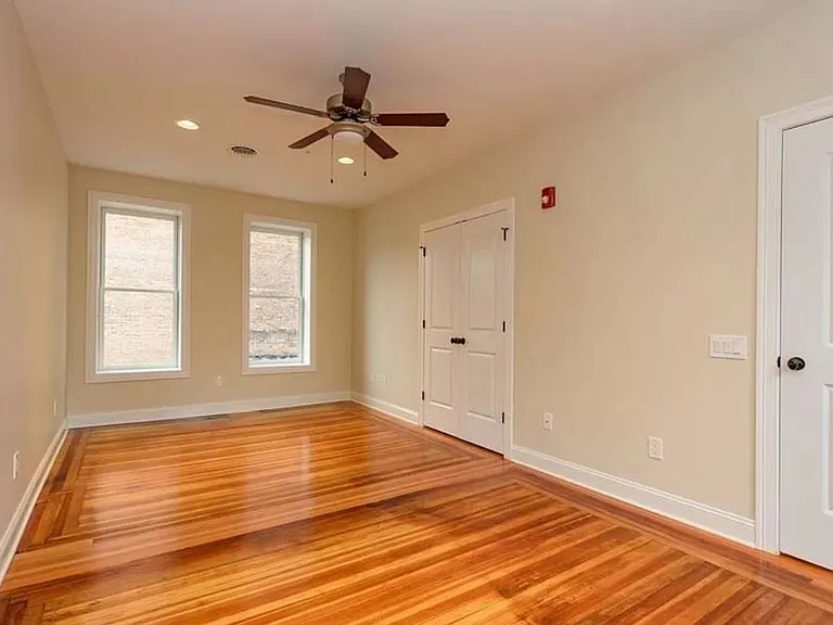 Stylish 1-Bedroom Apartment with Modern Upgrades in Cohoes — Photo 11