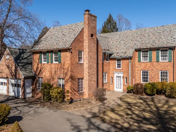 366 Bloomfield Avenue, West Hartford, CT 06117