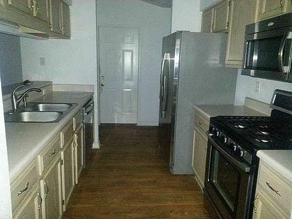 5th image of 8037 Deerlake Dr E