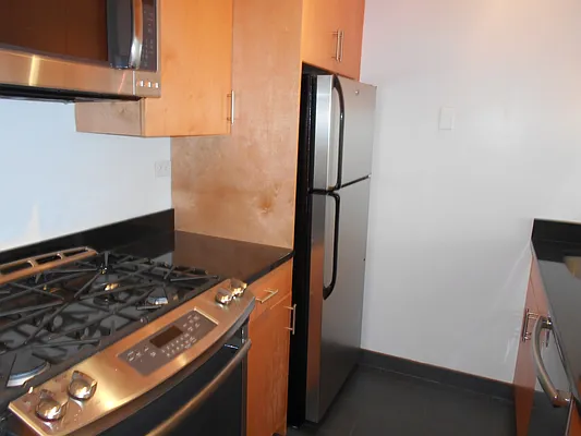 Rented by Carlyle Property Management | media 19