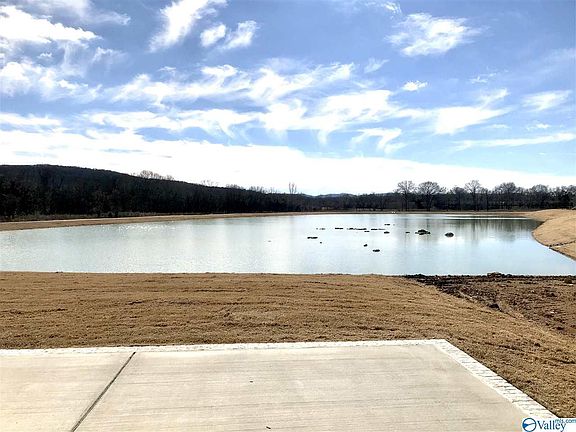 4th image of 306 Jubilee Cir