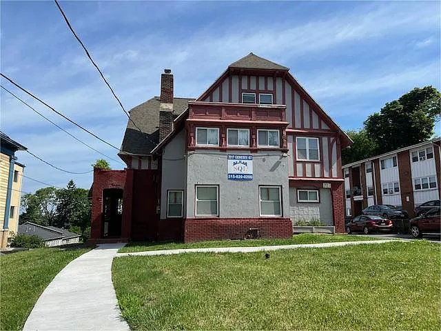 2017 E Genesee St #7