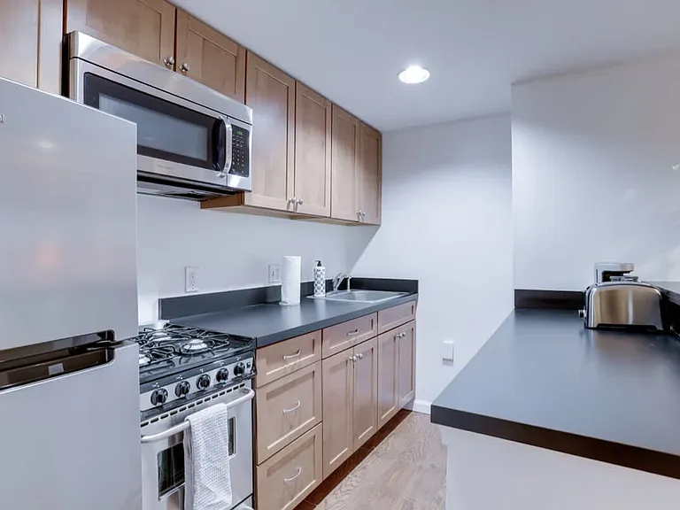 1765 R St NW #1A — Photo 11