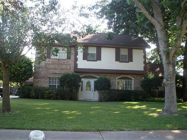 1st image of 119 Huckleberry Dr