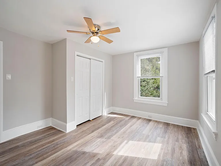 4523 Baker St — Photo 18