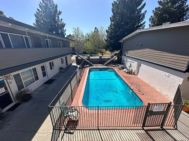 Park Rich Apartments — Photo 12
