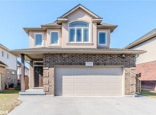 7787 Hanniwell St, Niagara Falls, ON L2G0H5