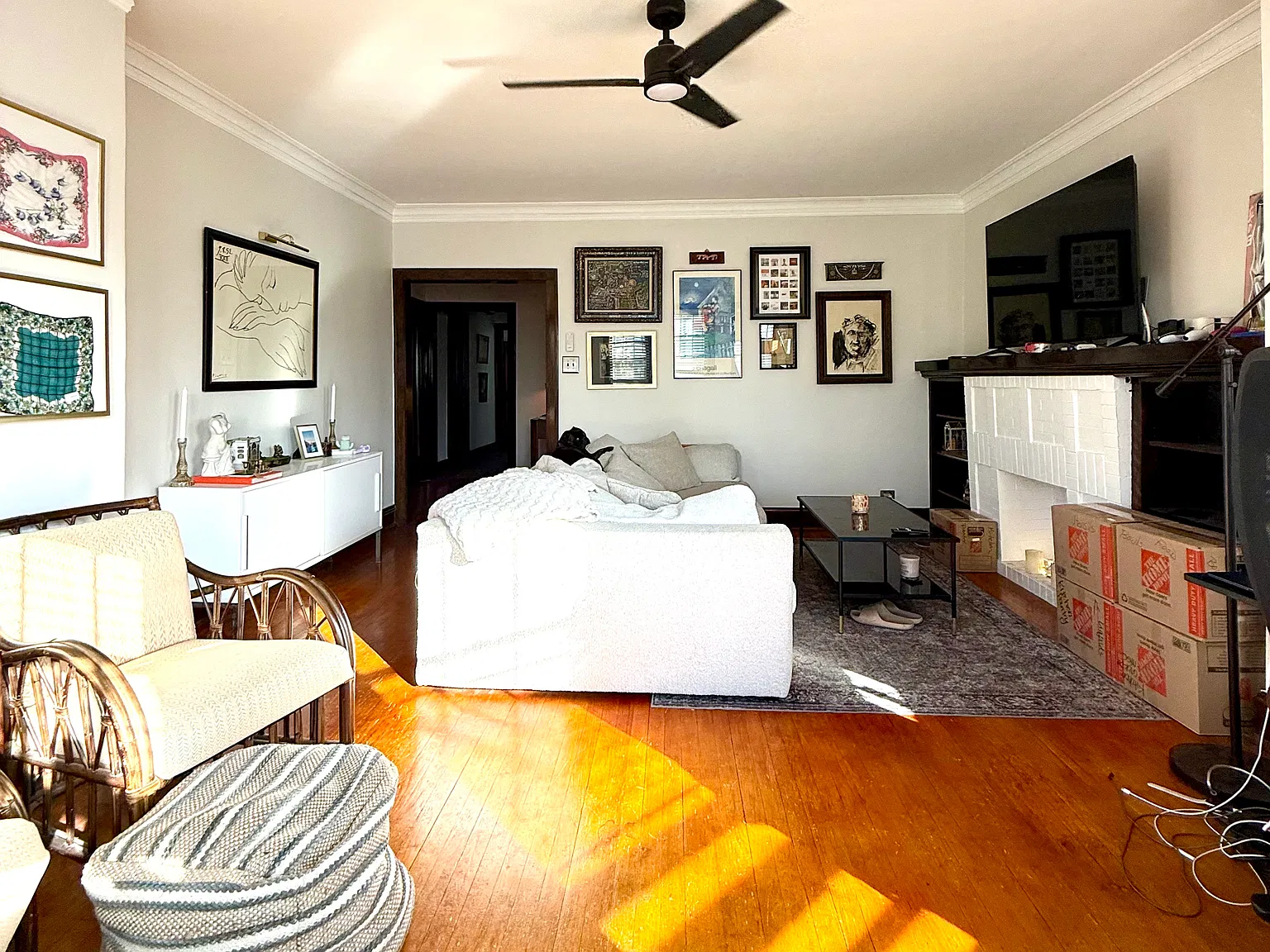 2 bed, 1350 sqft, $2,100 — Photo 2