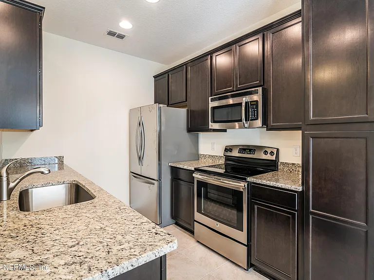 129 Moultrie Village Ln — Photo 7