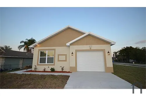 2197 Davis Ct Photo 1