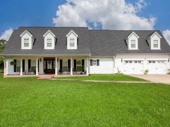 10085 Milky Way Ln, Beaumont, TX 77705