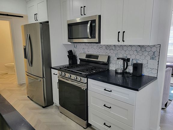 5th image of 1589 Gaylor Cir SE