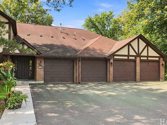 2nd image of 1082 Creekside Ct APT 2B