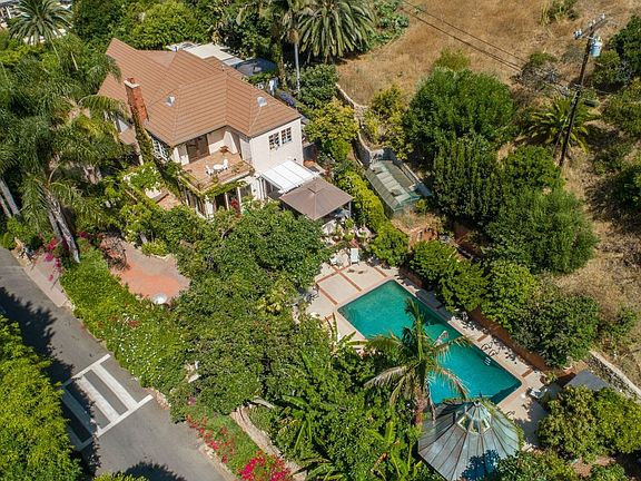 2nd image of 23233 Mariposa De Oro St