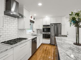 1979 Knob Rd, Mendota Heights, MN 55118