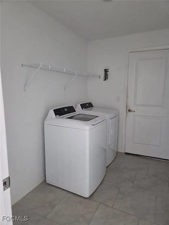 3 bed, 2.0 bath, 1556 sqft, $1,800 — Photo 4