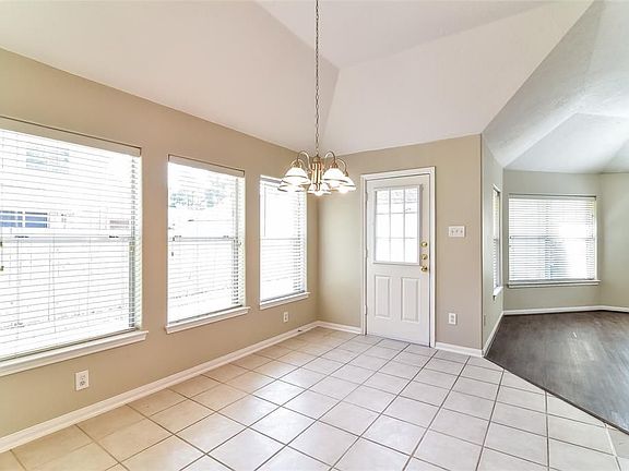 5th image of 4119 Belmont Shore Ln