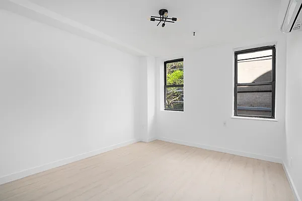 Rented by R New York | media 15