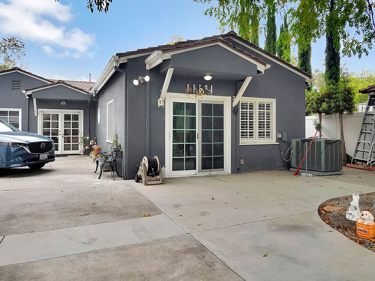 2545 Sycamore Dr — Photo 38