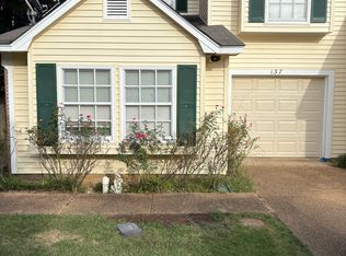 137 Amberwood Dr, Clinton, MS 39056