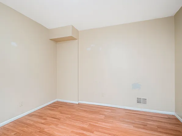 1740 East 13th Street image 16 of 24