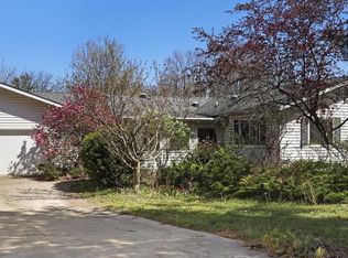 N1420 Cedar Rd, Genoa City, WI 53128