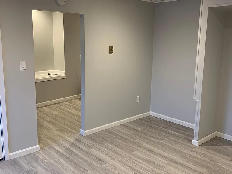 1821 N Main Ave #6 — Photo 3