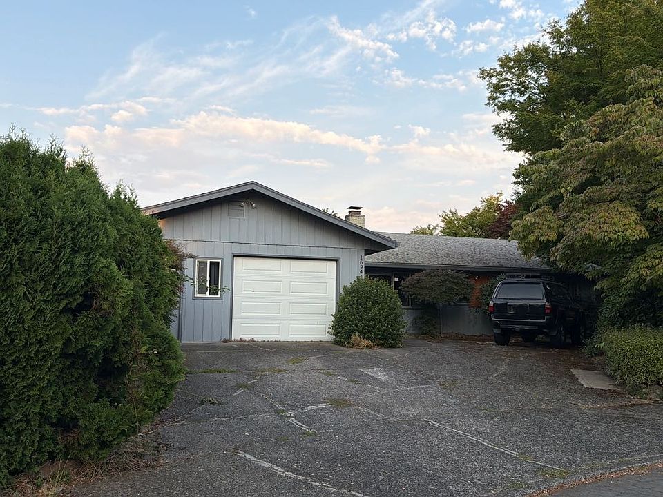 1st image of 16944 NE Clackamas St