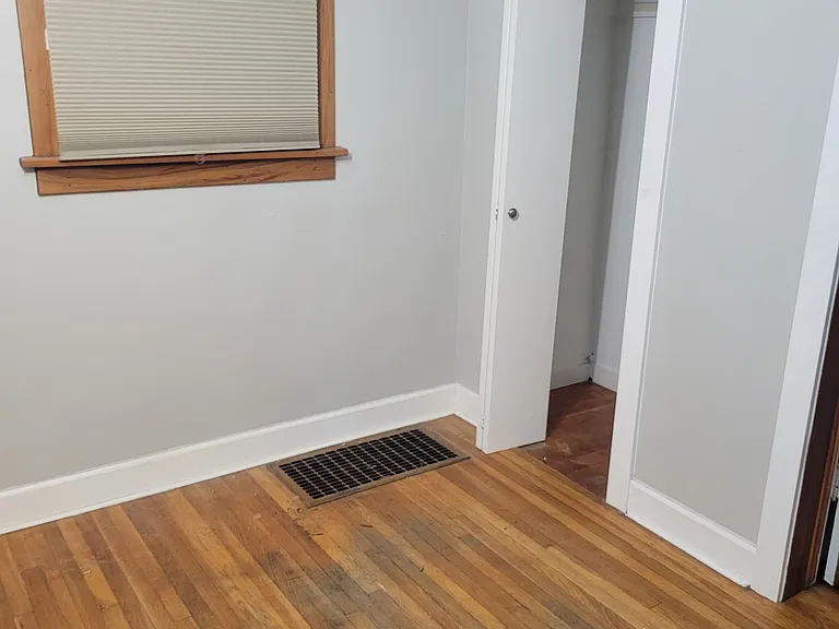 802 S Park St — Photo 7