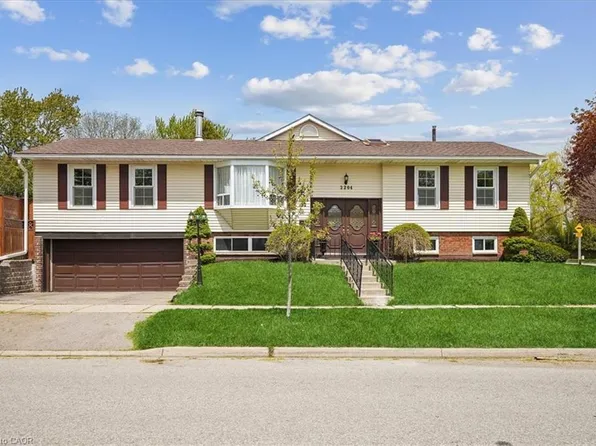 2204 Cartier Cres, Burlington, ON L7P 2Z5