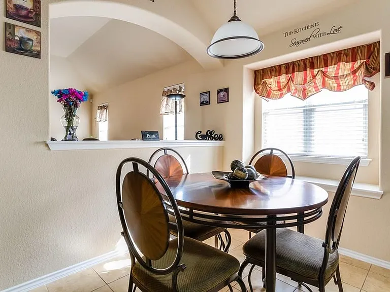 1261 Rainbow Parke Dr — Photo 10