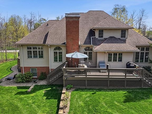 3rd image of 270 Sugar Maple Ln